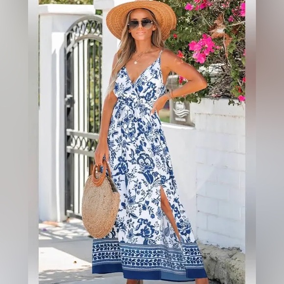 Cupshe Dresses & Skirts - Cupshe Blue and White Floral Maxi Dress